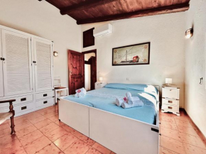 White Home i Caprifogli Baja Sardinia